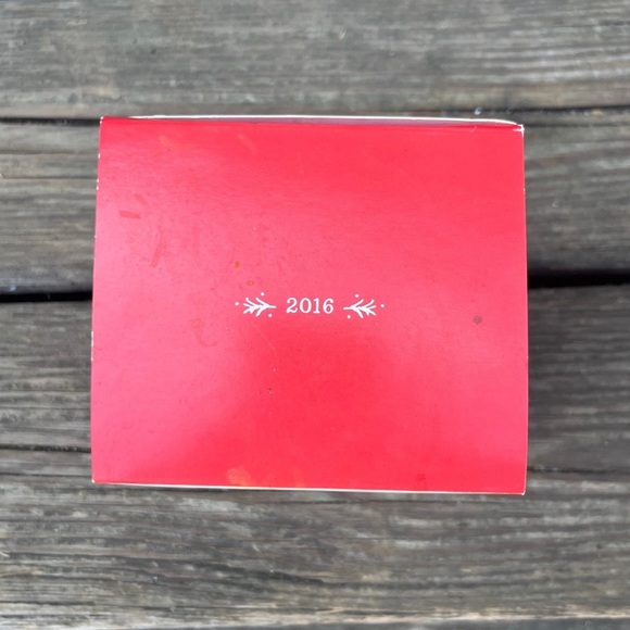 HALLMARK ‘LET IT GO’ GLASS TEARDROP CHRISTMAS ORNAMENT - Picture 7 of 7